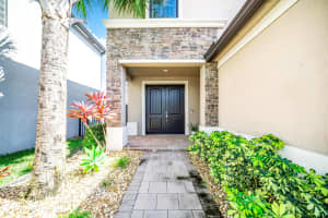 5536 Sandbirch Wy, Lake Worth, FL 33463, Sold 04/05/21