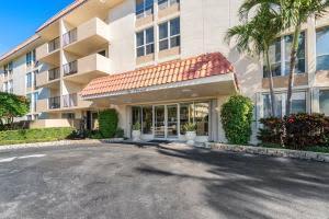 1000 Spanish River Rd #2n, Boca Raton, FL 33432, Sold 05/19/21