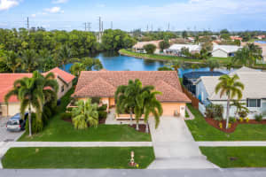 9285 Laurel Green Dr, Boynton Beach, FL 33437, Sold 04/19/21