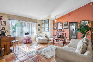 9285 Laurel Green Dr, Boynton Beach, FL 33437, Sold 04/19/21