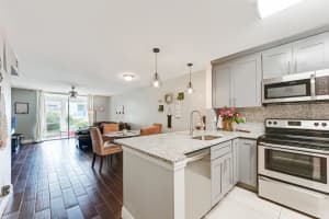 400 SE 10th St, Deerfield Beach, FL 33441, Sold 04/30/21