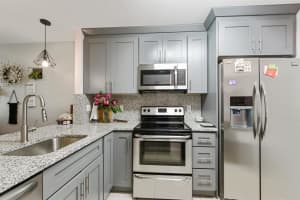 400 SE 10th St, Deerfield Beach, FL 33441, Sold 04/30/21