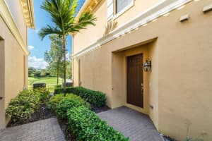 10325 Wellington Parc Dr, Wellington, FL 33449, Sold 05/07/21