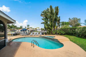 321 SW 15th St, Boca Raton, FL 33432, Sold 05/14/21