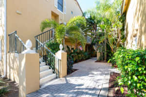 1120 Lake Shore Dr, Lake Park, FL 33403, Sold 05/21/21