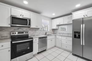 1700 Dover Rd, Delray Beach, FL 33445, Sold 04/22/21