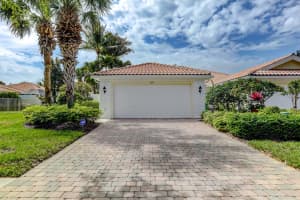851 Niemen Dr, Palm Beach Gardens, FL 33410, Sold 04/13/21