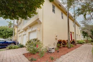 2924 Carvelle Dr, Riviera Beach, FL 33404, Sold 03/31/21