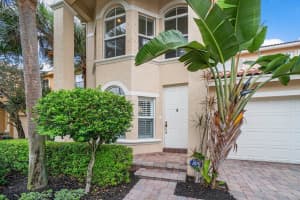 1315 E Magnolia Cir, Delray Beach, FL 33445, Sold 04/09/21