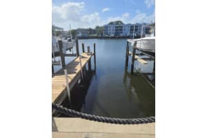 313 Lake Cir, North Palm Beach, FL 33408, Sold 04/15/21