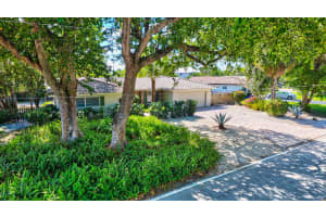 810 NW 7th St, Boca Raton, FL 33486, Sold 10/01/21