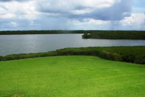 3221 S Lakeview Cir, Fort Pierce, FL 34949, Sold 04/23/21