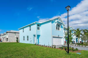 Sailpointe Ln, Lake Belvedere Estates, FL 33413, Sold 04/27/21