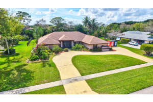 15240 Meadow Wood Dr, Wellington, FL 33414, Sold 07/30/21