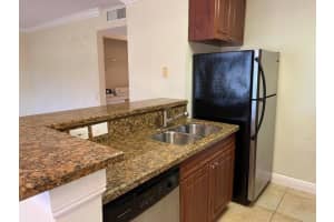 711 Forest Club Dr, Wellington, FL 33414, Sold 08/11/22