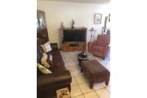 10 SE 13th St APT A2, Boca Raton, FL 33432, Sold 05/03/21