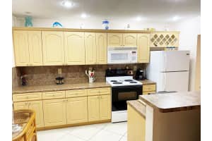 5190 E Sabal Palm Blvd, Tamarac, FL 33319, Sold 05/27/21