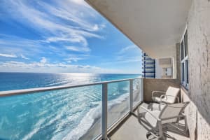 5440 N Ocean Dr, Riviera Beach, FL 33404, Sold 06/03/21