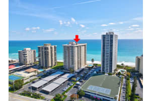 5440 N Ocean Dr, Riviera Beach, FL 33404, Sold 06/03/21