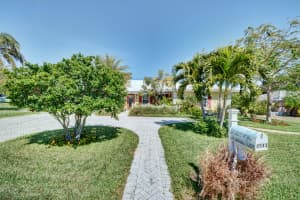 8543 SE Seagrape Way, Hobe Sound, FL 33455, Sold 04/01/21