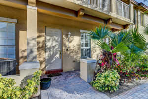 2524 NW 4th St, Boynton Beach, FL 33426, Sold 04/30/21