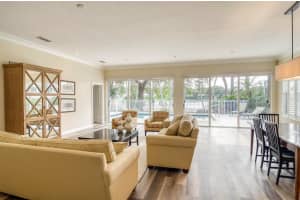 162 E Tall Oaks Cir, Palm Beach Gardens, FL 33410, Sold 06/17/21