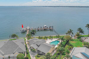 4067 NE Moon River Cir, Jensen Beach, FL 34957, Sold 03/25/21