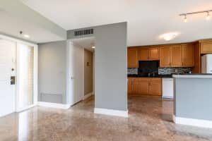 5380 Woodland Lakes Dr, Palm Beach Gardens, FL 33418, Sold 04/09/21