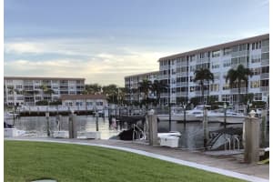 910 Dogwood Dr, Delray Beach, FL 33483, Sold 06/22/21