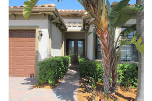 4298 56th Ln, Vero Beach, FL 32967, Sold 04/22/21
