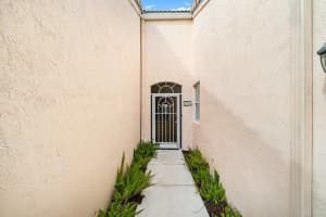 2437 S Coral Trace Cir, Delray Beach, FL 33445, Sold 06/10/21