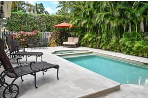 601 Sunset Rd, West Palm Beach, FL 33401, Sold 06/07/21