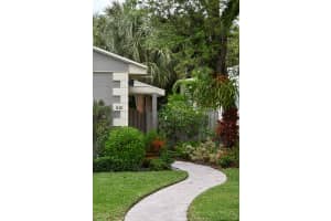 601 Sunset Rd, West Palm Beach, FL 33401, Sold 06/07/21