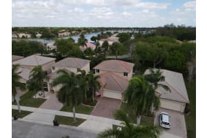 3763 Woodfield Dr, Coconut Creek, FL 33073, Sold 04/28/21