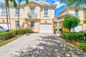 407 Capistrano Dr, Palm Beach Gardens, FL 33410, Sold 04/21/21