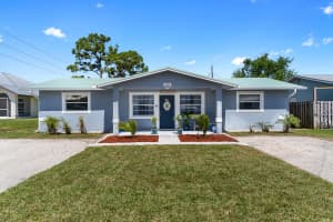 2557 SE Harrison St, Stuart, FL 34997, Sold 04/30/21