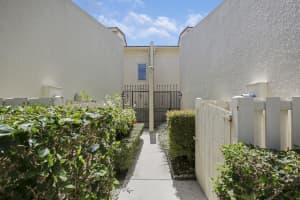 8020 Edgemere Ln, Palm Beach Gardens, FL 33410, Sold 04/12/21