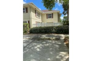 10 Amherst Ct, Royal Palm Beach, FL 33411, Sold 05/03/21