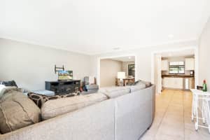 1083 Raintree Dr, Palm Beach Gardens, FL 33410, Sold 04/26/21