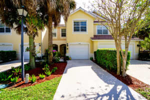 1145 Pinewood Lake Ct, Greenacres, FL 33415, Sold 04/20/21