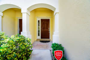 1145 Pinewood Lake Ct, Greenacres, FL 33415, Sold 04/20/21