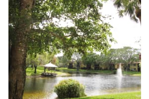 842 SW 9th St Cir, Boca Raton, FL 33486, Sold 04/30/21