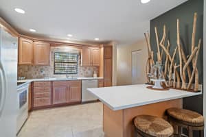 717 US-1, Jupiter, FL 33477, Sold 05/26/21