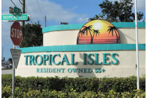 352 Seahorse Terrace, Fort Pierce, FL 34982, Sold 04/26/21