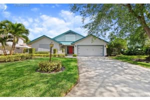 2143 NW 19th Dr, Stuart, FL 34994, Sold 04/27/21