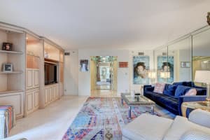 100 SE 5th Ave, Boca Raton, FL 33432, Sold 08/19/21