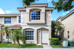 944 Summit Lake Dr, West Palm Beach, FL 33406, Sold 04/30/21