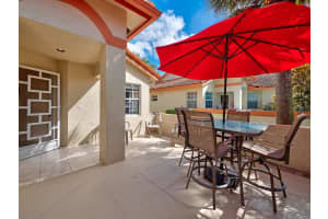 8051 Summer Shores Dr, Delray Beach, FL 33446, Sold 04/30/21
