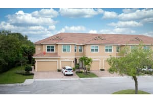 516 SW Glen Crest Way, Stuart, FL 34997, Sold 05/20/21