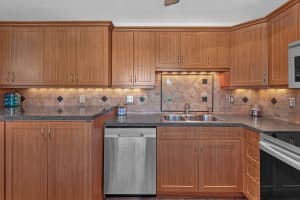 5190 Tennis Ln, Delray Beach, FL 33484, Sold 04/21/21